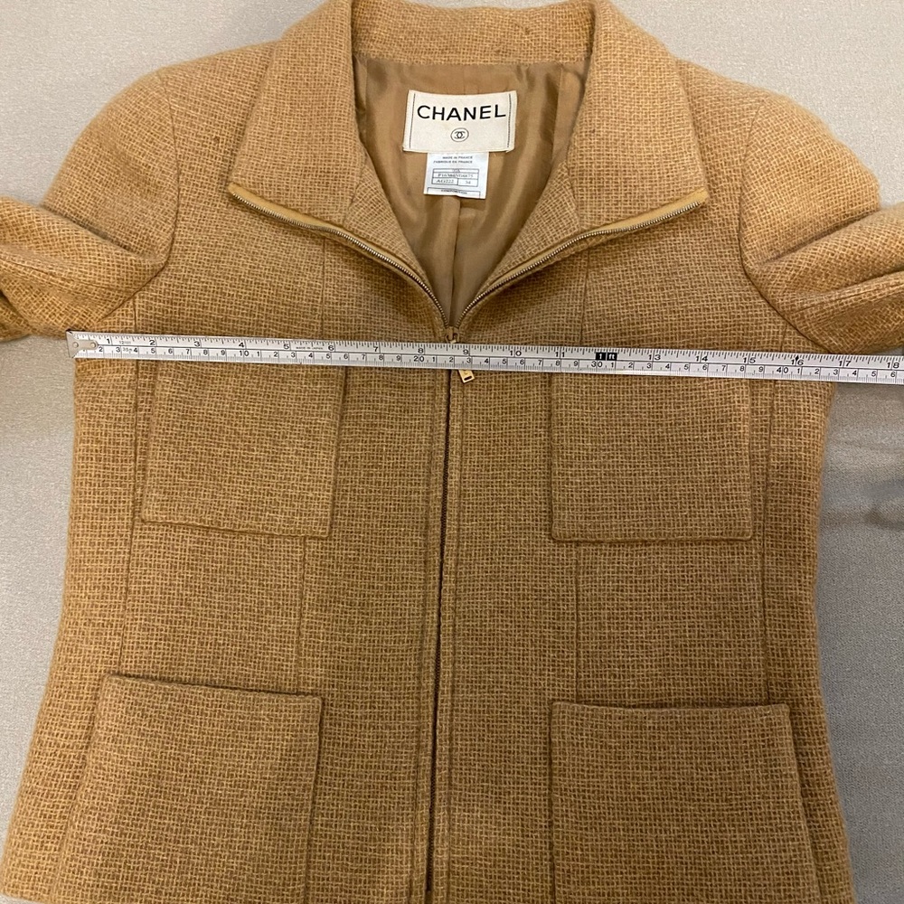 100% authentic Chanel vintage cashmere jacket - Picture 12 of 16